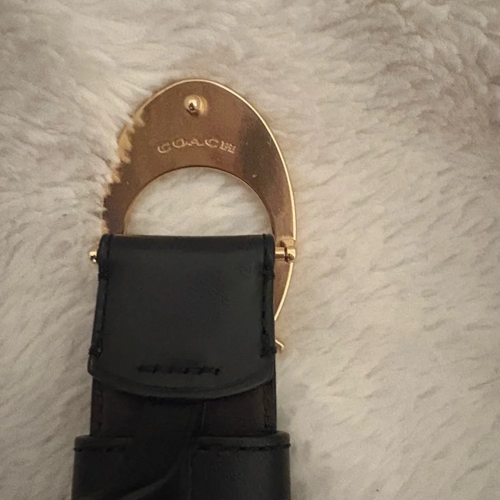 Coach Black Belt with Gold C Buckle - Picture 3 of 3